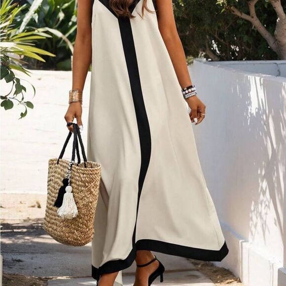 Elegant Cream and Black Maxi Dress - Picture 1 of 3